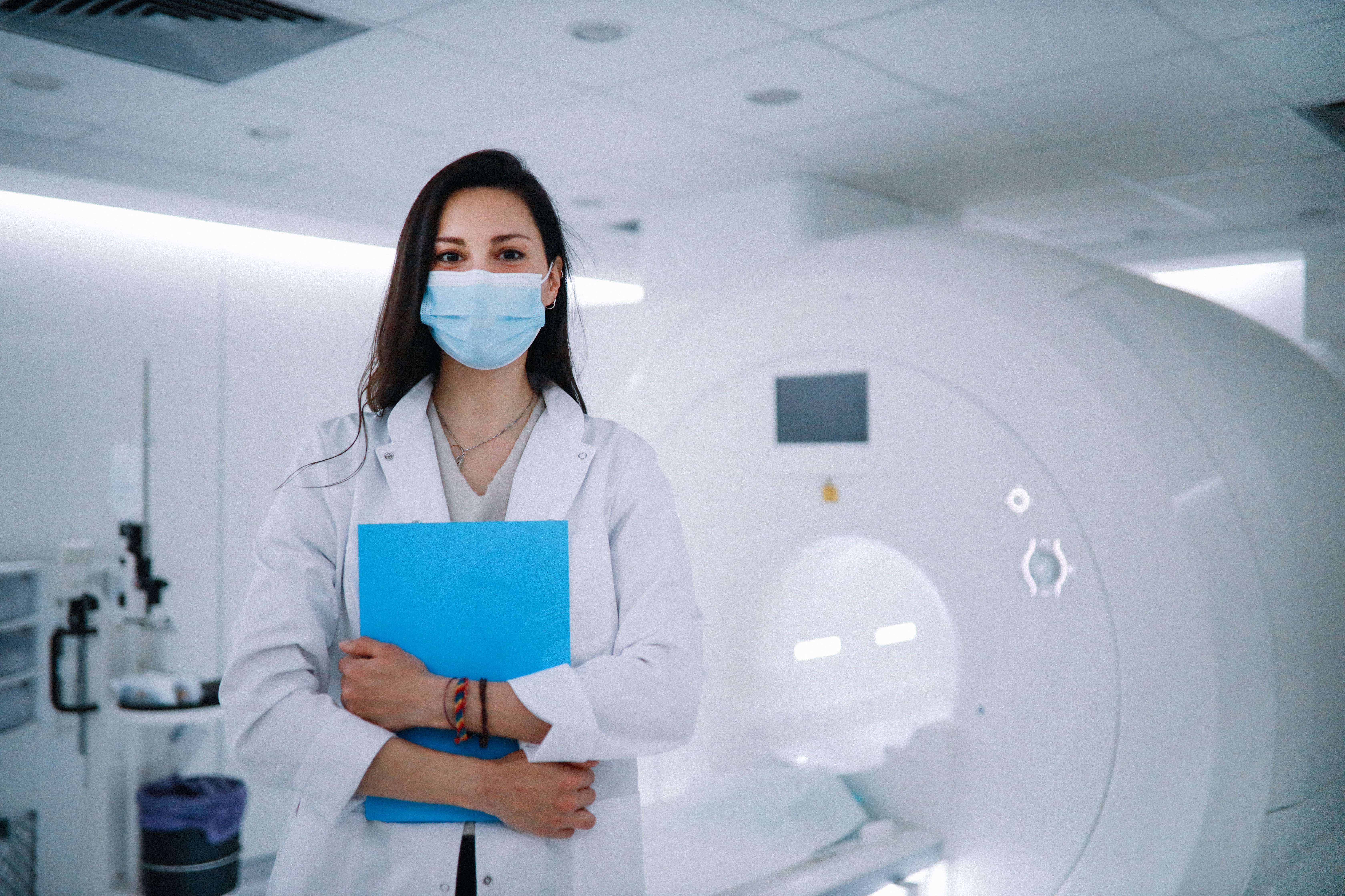Medical imaging professional wearing a mask Medical imaging professional wearing a mask