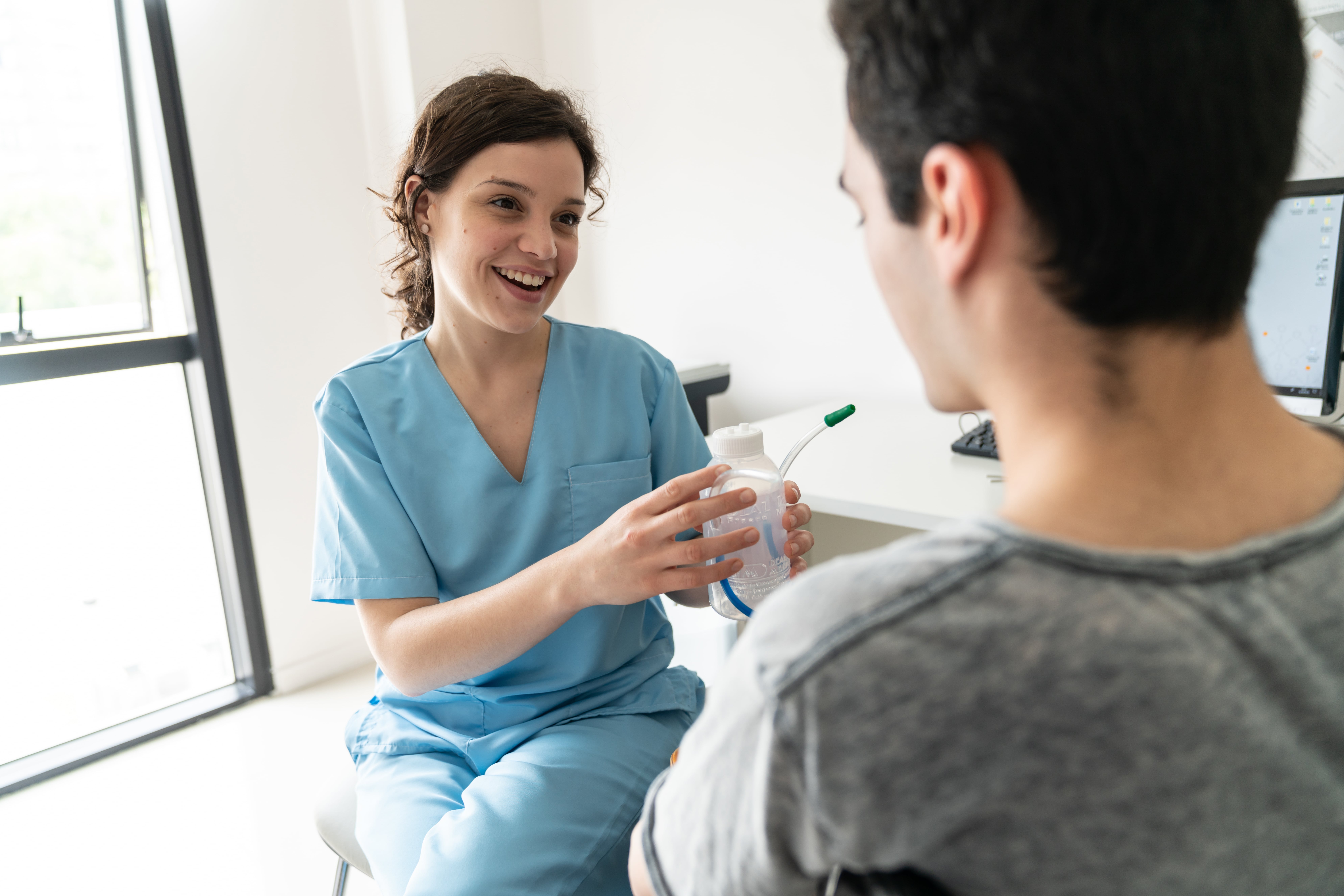 Respiratory Therapist consulting a patient Respiratory Therapist consulting a patient
